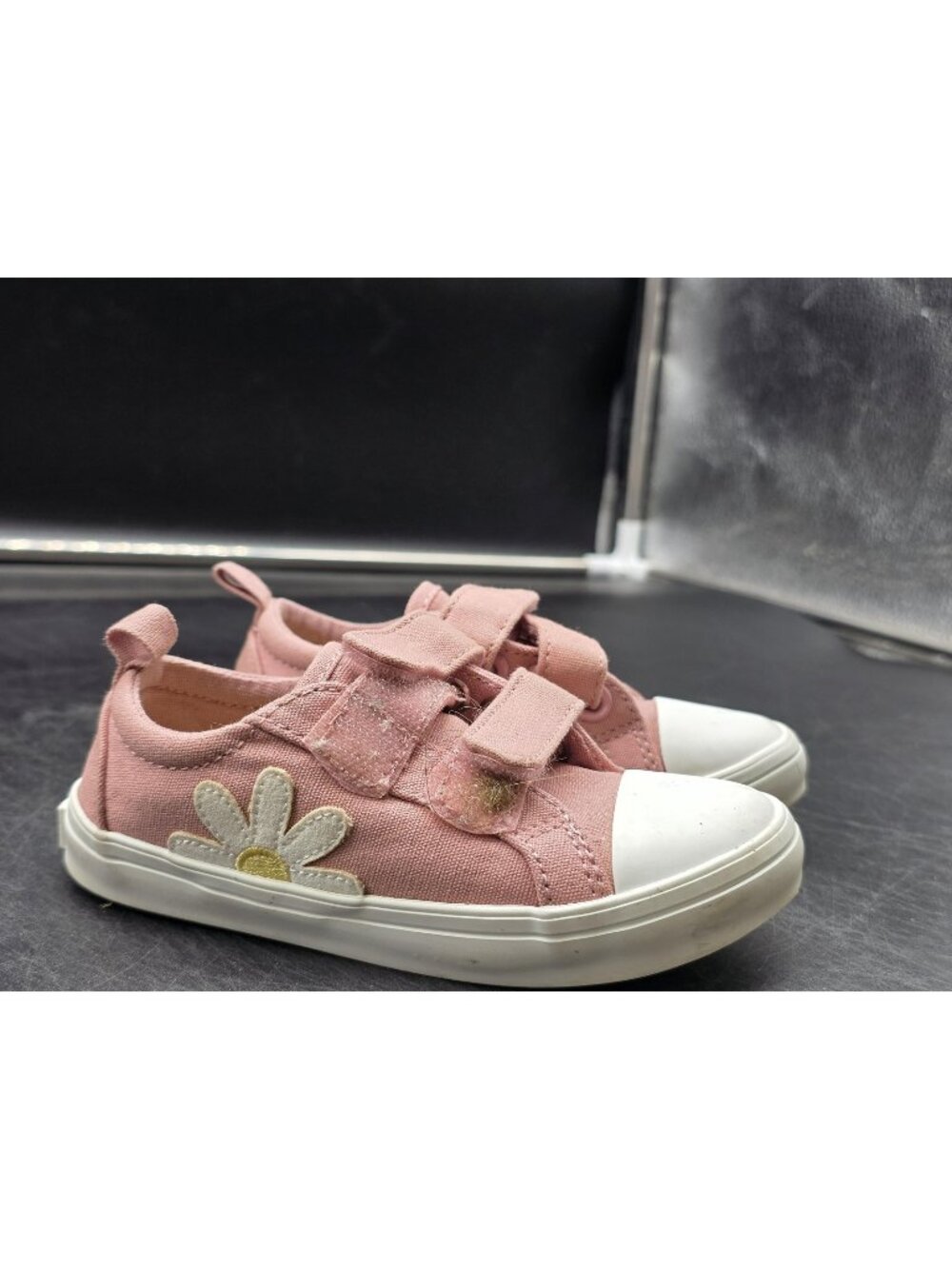 Old Navy Shoes Girls Size 7 Pink Daisy Double Strap Hook Loop Sneakers Stains